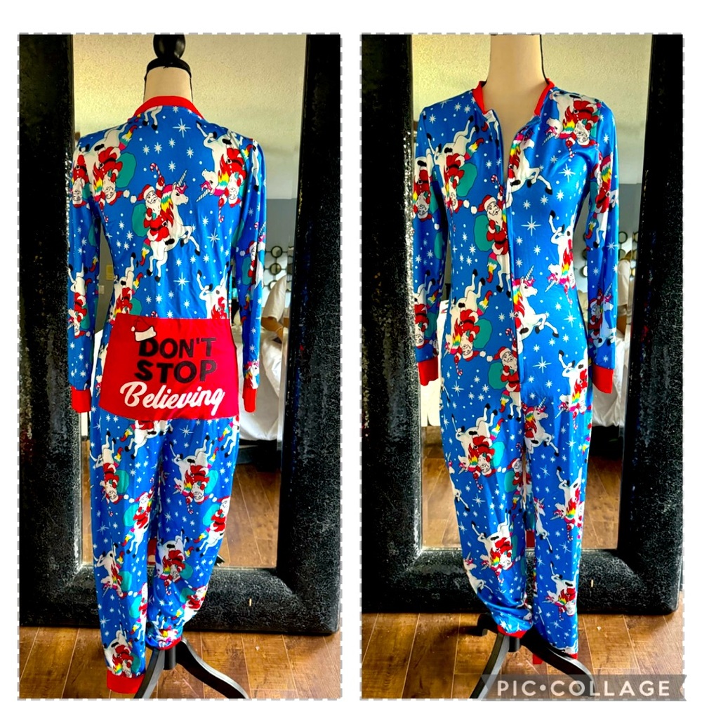 Adorable fun Xmas  onesie !! ❤️💙🎅🏻